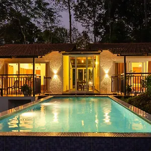 Bed & Breakfast Tealawn Pool Villa,, Munnar